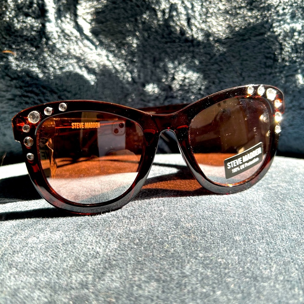 Steve Madden Women’s Sunglasses - Tortoiseshell Frame with Rhinestone